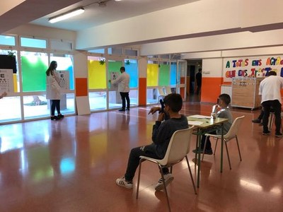 et_mirem_als_ulls_zona_franca_2