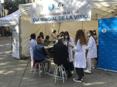 El Centro Universitario de la Visión de la UPC celebra el Día mundial de la visión