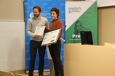 La estudiante de máster Raquel van Ginkel gana la 1a edición del Premio INDO - UPC de investigación joven en optometría